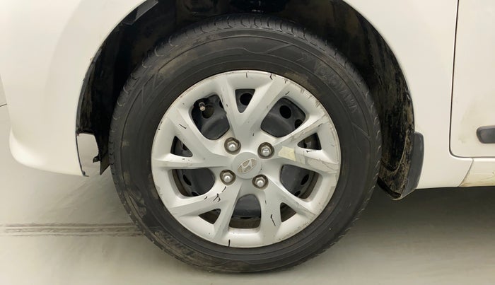 2017 Hyundai Grand i10 SPORTZ (O) 1.2 KAPPA VTVT, Petrol, Manual, 64,850 km, Left Front Wheel