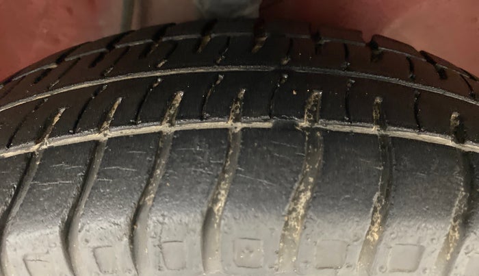 2012 Maruti Alto STD, Petrol, Manual, 39,558 km, Right Front Tyre Tread