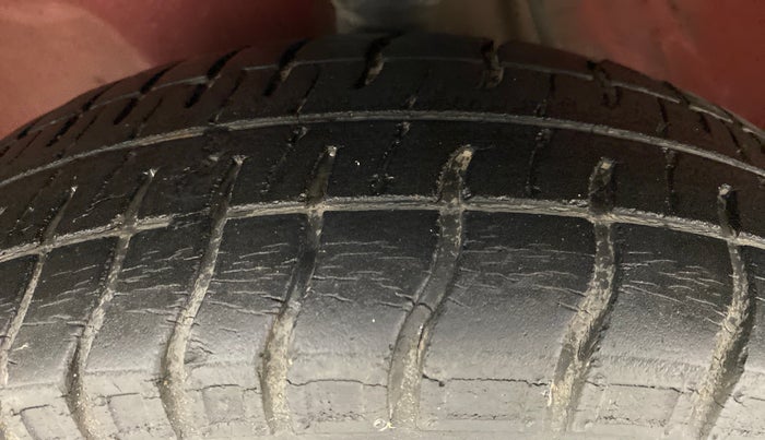 2012 Maruti Alto STD, Petrol, Manual, 39,558 km, Left Front Tyre Tread