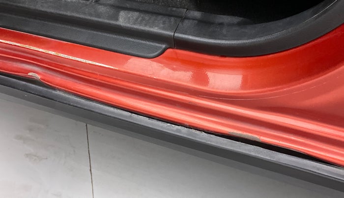 2017 Maruti IGNIS ZETA 1.2 AMT DUAL TONE, CNG, Automatic, 88,473 km, Left running board - Slight discoloration