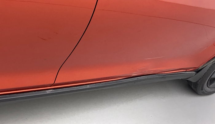 2017 Maruti IGNIS ZETA 1.2 AMT DUAL TONE, CNG, Automatic, 88,473 km, Right running board - Cladding has minor damage