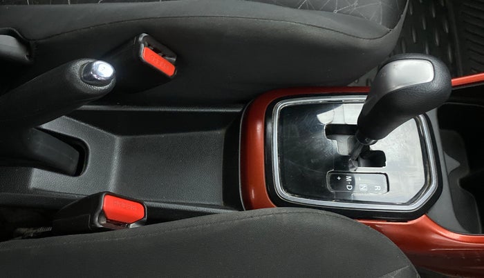 2017 Maruti IGNIS ZETA 1.2 AMT DUAL TONE, CNG, Automatic, 88,473 km, Gear Lever
