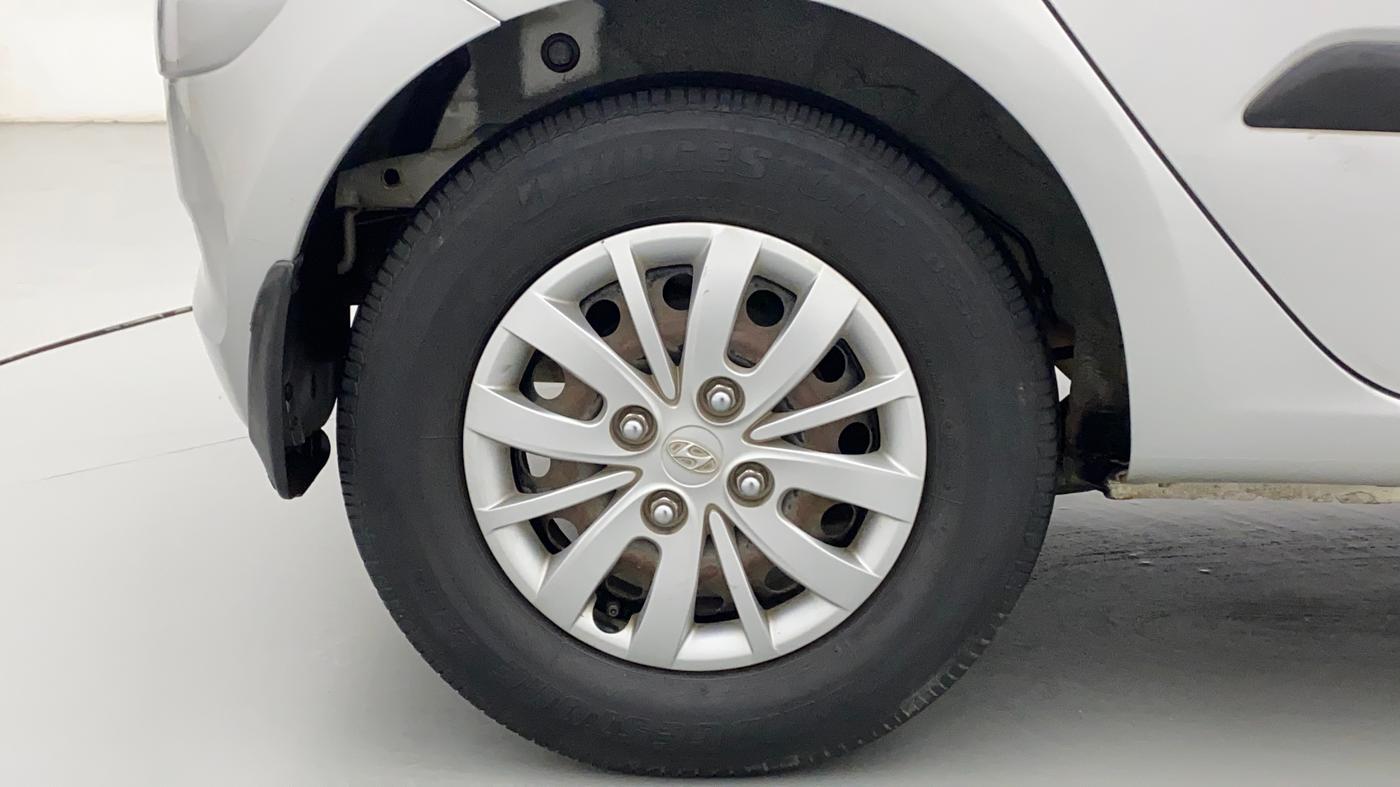 2015 Hyundai i10 SPORTZ 1.1, Petrol, Manual, 42,774 km, Right Rear Wheel