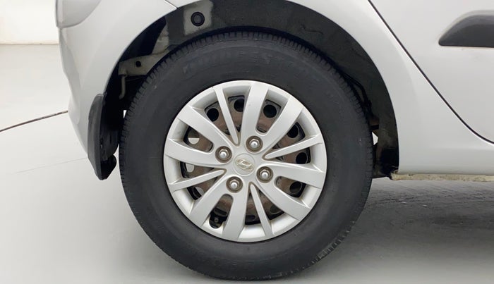 2015 Hyundai i10 SPORTZ 1.1, Petrol, Manual, 42,774 km, Right Rear Wheel