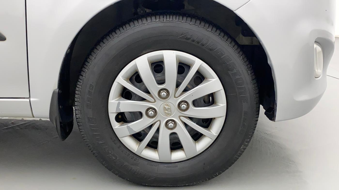 2015 Hyundai i10 SPORTZ 1.1, Petrol, Manual, 42,774 km, Right Front Wheel