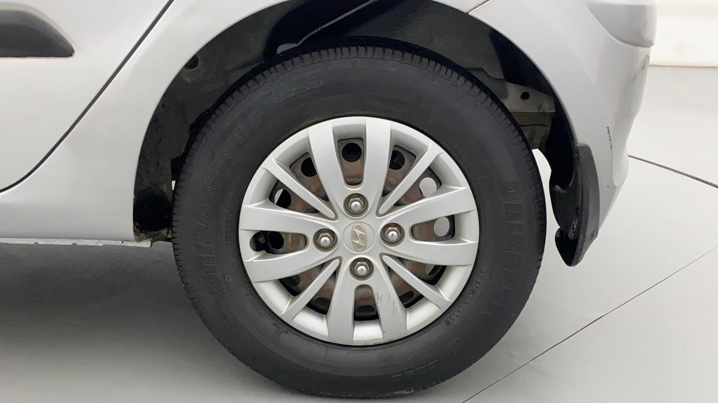 2015 Hyundai i10 SPORTZ 1.1, Petrol, Manual, 42,774 km, Left Rear Wheel