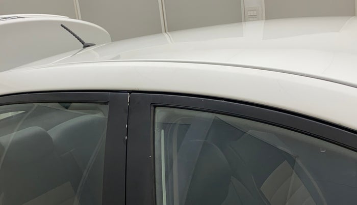 2015 Hyundai Xcent SX 1.2 (O), Petrol, Manual, 68,223 km, Right B pillar - Minor scratches