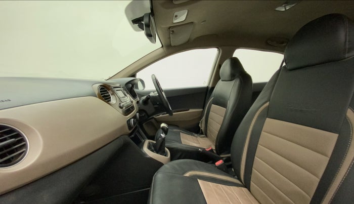 2015 Hyundai Xcent SX 1.2 (O), Petrol, Manual, 68,223 km, Right Side Front Door Cabin