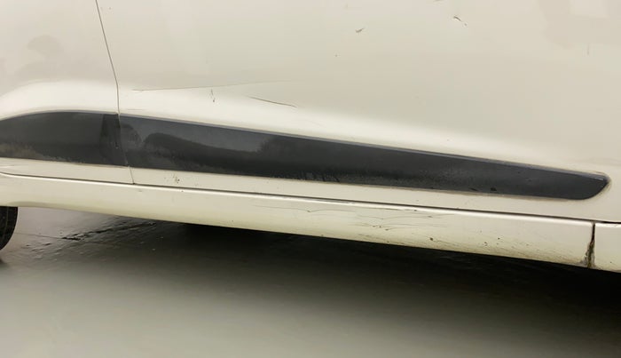 2015 Hyundai Xcent SX 1.2 (O), Petrol, Manual, 68,223 km, Right running board - Slightly dented