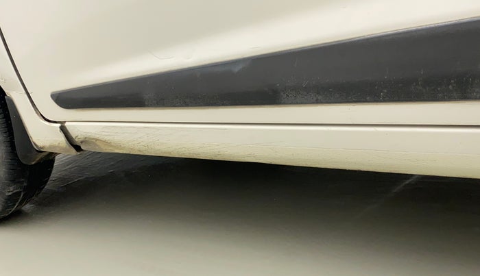 2015 Hyundai Xcent SX 1.2 (O), Petrol, Manual, 68,223 km, Left running board - Slightly dented