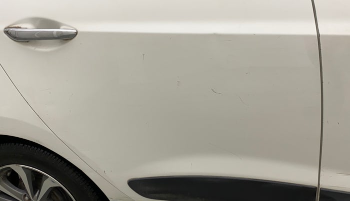 2015 Hyundai Xcent SX 1.2 (O), Petrol, Manual, 68,223 km, Right rear door - Slightly dented