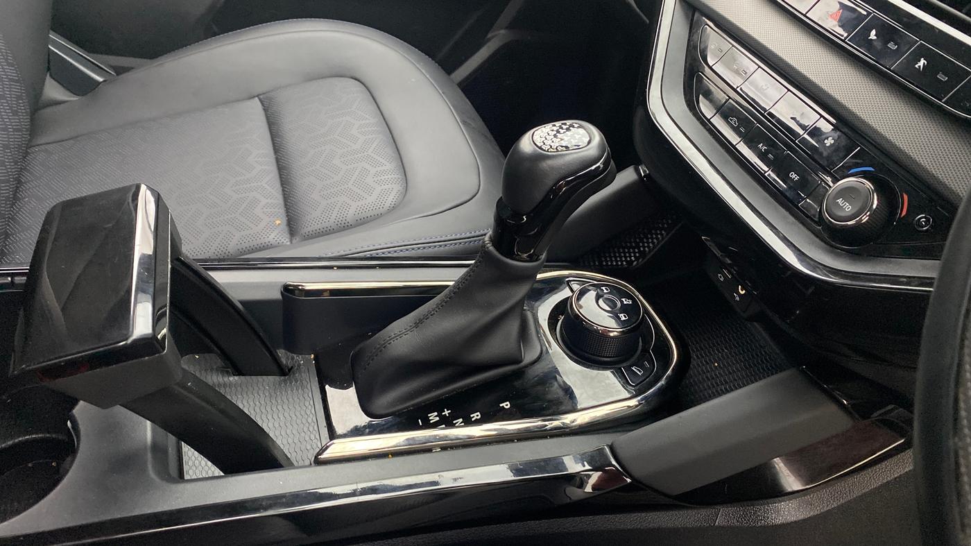 2022 Tata Harrier XZA PLUS 2.0L, Diesel, Automatic, 47,742 km, Gear Lever
