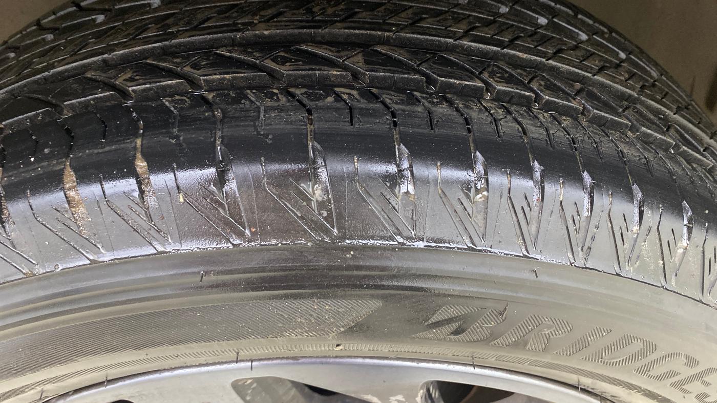 2022 Tata Harrier XZA PLUS 2.0L, Diesel, Automatic, 47,742 km, Left Front Tyre Tread