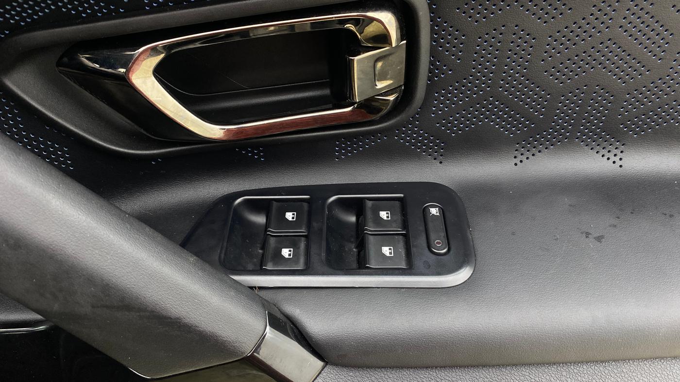 2022 Tata Harrier XZA PLUS 2.0L, Diesel, Automatic, 47,742 km, Driver Side Door Panels Control