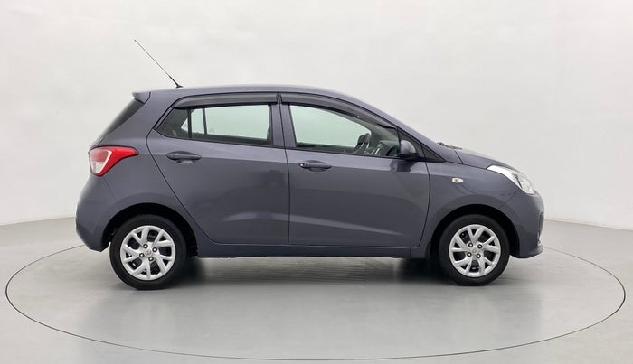 2017 Hyundai Grand i10 SPORTZ 1.2 KAPPA VTVT, Petrol, Manual, 40,988 km, Right Side View