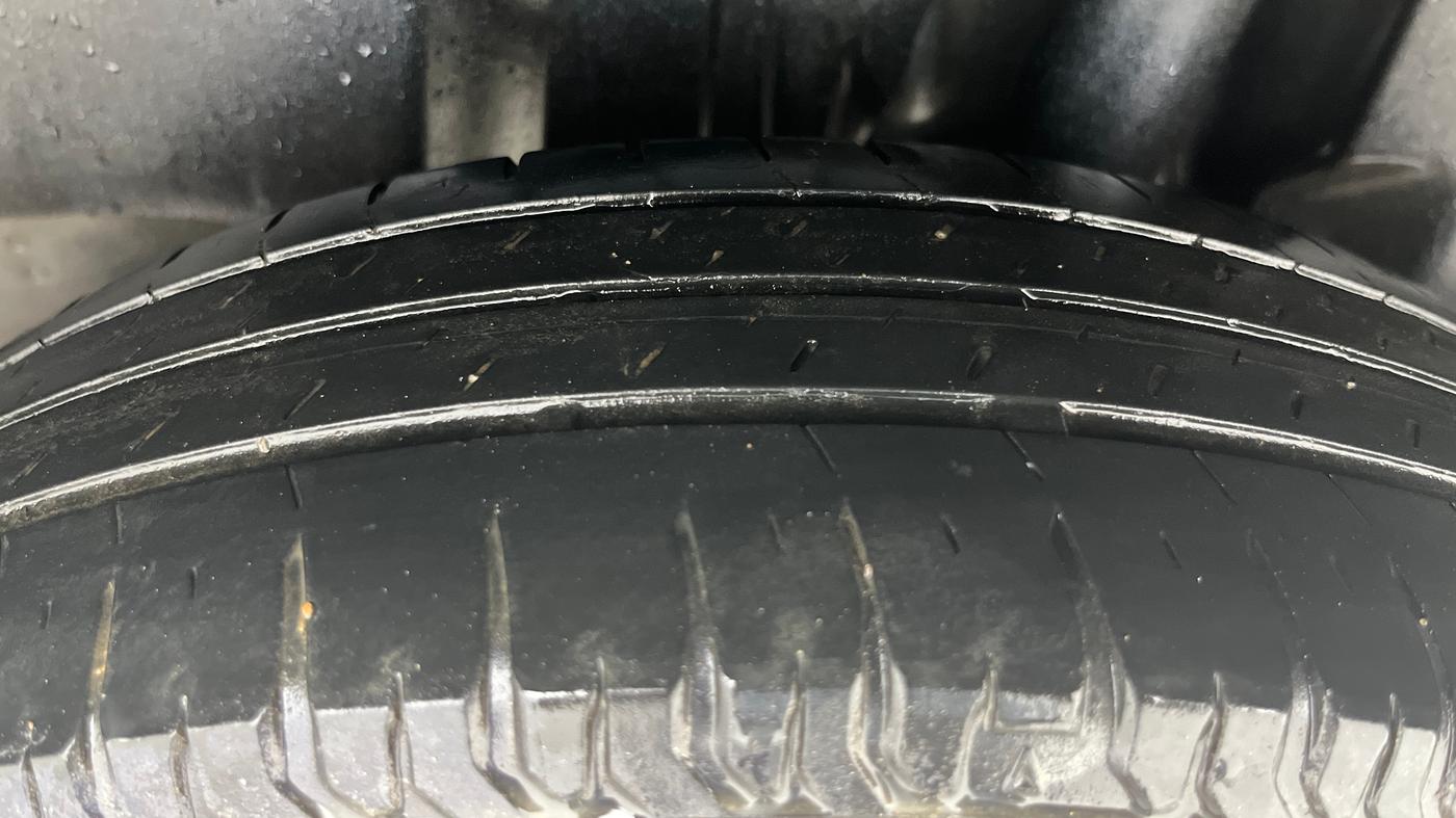 2022 Maruti Swift VXI, Petrol, Manual, 93,598 km, Left Rear Tyre Tread