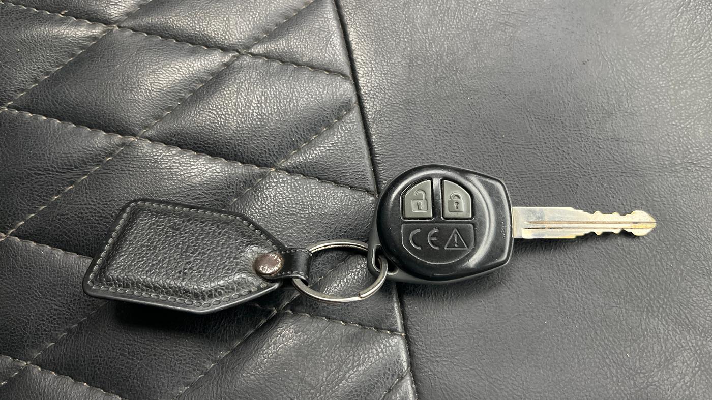 2022 Maruti Swift VXI, Petrol, Manual, 93,598 km, Key Close Up