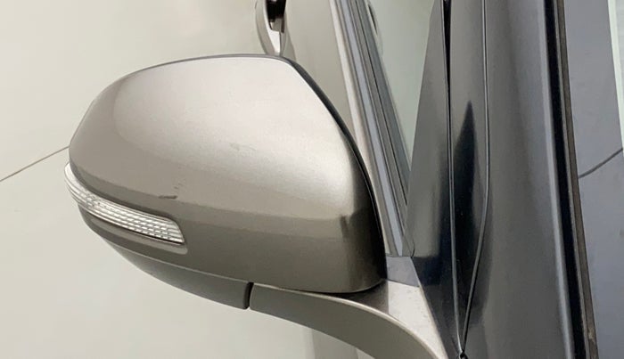 2016 Maruti Swift Dzire ZDI, Diesel, Manual, 57,442 km, Right rear-view mirror - Mirror movement not proper