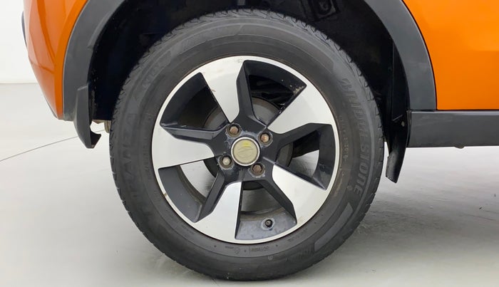 2019 Tata NEXON XZ PLUS PETROL DUAL TONE, Petrol, Manual, 30,185 km, Right Rear Wheel