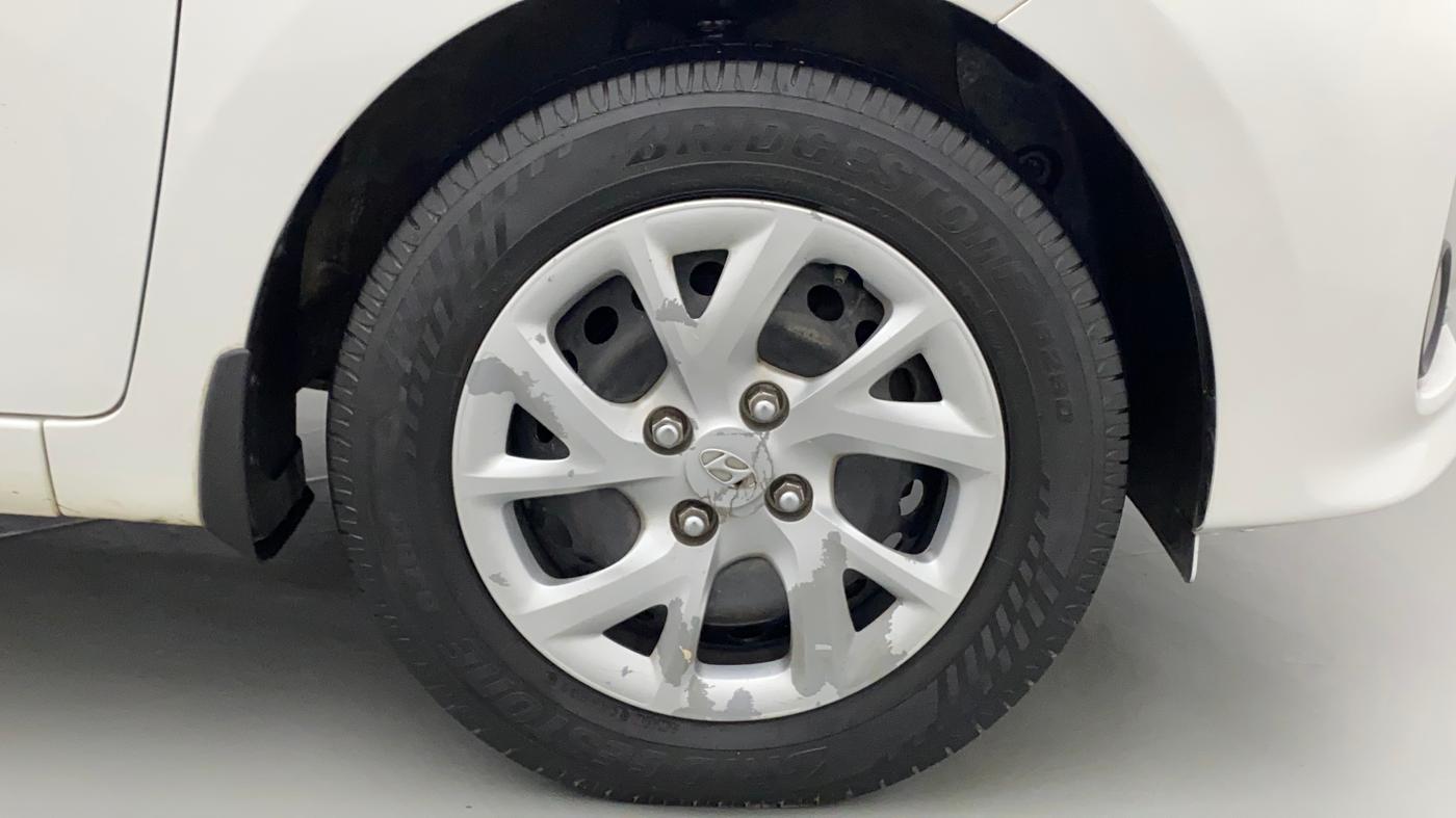 2017 Hyundai Grand i10 SPORTZ 1.2 KAPPA VTVT, CNG, Manual, 80,739 km, Right Front Wheel