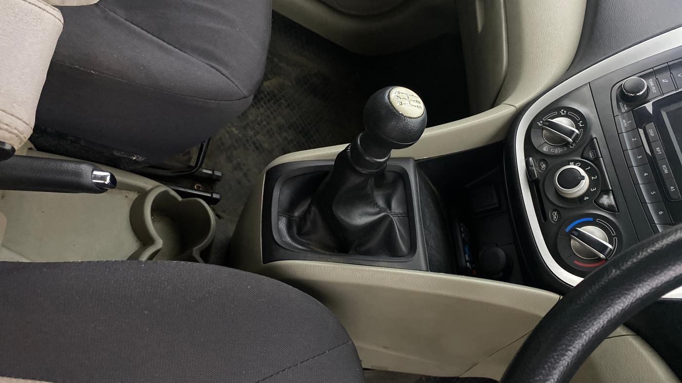 2016 Maruti Celerio ZXI, CNG, Manual, 56,767 km, Gear Lever