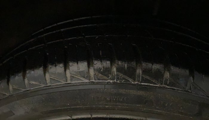 2022 Renault Kwid RXT 1.0 (O), Petrol, Manual, 30,564 km, Left Rear Tyre Tread