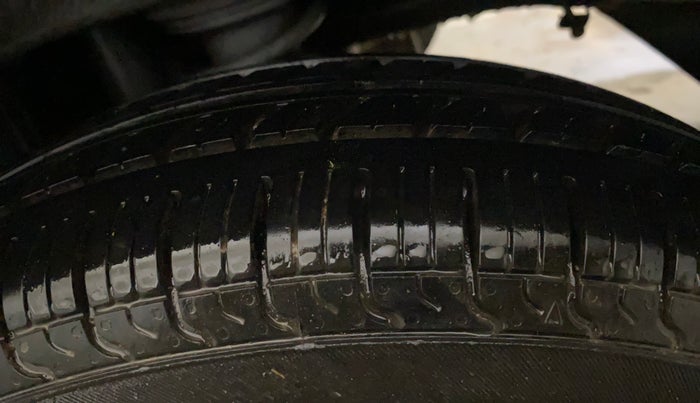 2017 Maruti Alto 800 VXI, Petrol, Manual, 57,514 km, Left Rear Tyre Tread