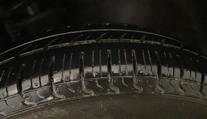 2017 Maruti Alto 800 VXI, Petrol, Manual, 57,514 km, Right Front Tyre Tread