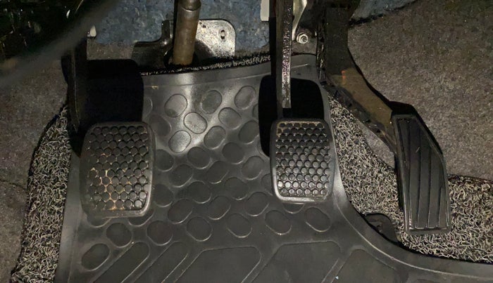 2017 Maruti Alto 800 VXI, Petrol, Manual, 57,514 km, Pedals