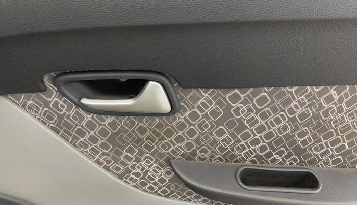 2017 Maruti Alto 800 VXI, Petrol, Manual, 57,514 km, Driver Side Door Panels Control