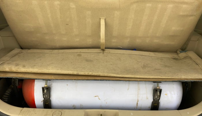 2017 Maruti Ertiga VXI CNG, CNG, Manual, 90,953 km, Boot Inside