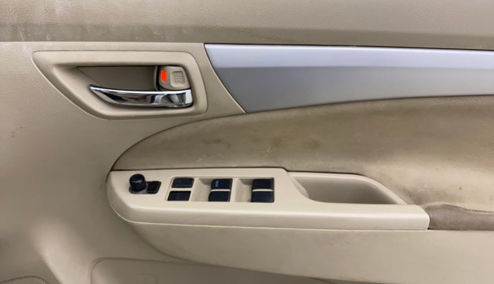 2017 Maruti Ertiga VXI CNG, CNG, Manual, 90,953 km, Driver Side Door Panels Control