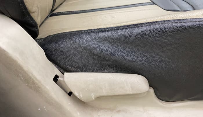 2018 Maruti Celerio VXI CNG, CNG, Manual, 1,11,914 km, Driver Side Adjustment Panel