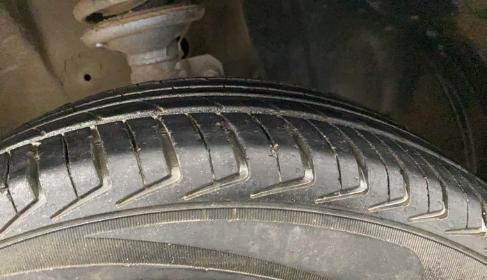 2020 Maruti New Wagon-R LXI CNG (O) 1.0, CNG, Manual, 88,704 km, Right Front Tyre Tread