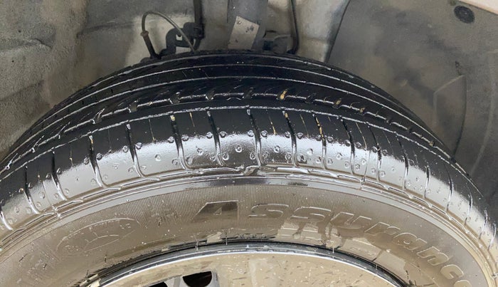 2023 Hyundai VENUE SX 1.2 PETROL, Petrol, Manual, 8,664 km, Right Front Tyre Tread