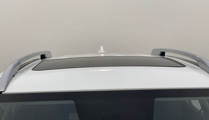 2023 Hyundai VENUE SX 1.2 PETROL, Petrol, Manual, 8,664 km, Moonroof/ Sunroof