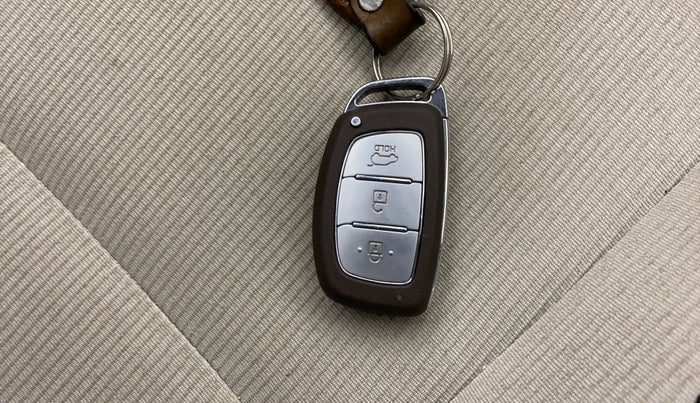 2023 Hyundai VENUE SX 1.2 PETROL, Petrol, Manual, 8,664 km, Key Close Up