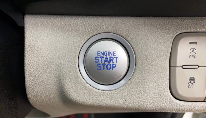 2023 Hyundai VENUE SX 1.2 PETROL, Petrol, Manual, 8,664 km, Keyless Start/ Stop Button