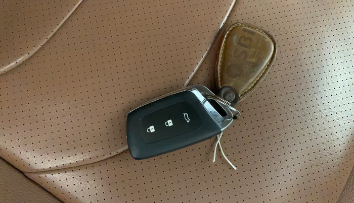 2023 MG HECTOR PLUS SHARP PRO 2.0 TURBO DIESEL 7 STR, Diesel, Manual, 74,430 km, Key Close Up