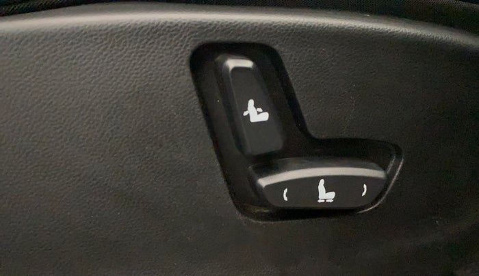 2023 MG HECTOR PLUS SHARP PRO 2.0 TURBO DIESEL 7 STR, Diesel, Manual, 74,430 km, Driver Side Adjustment Panel