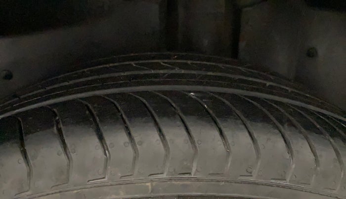 2023 MG HECTOR PLUS SHARP PRO 2.0 TURBO DIESEL 7 STR, Diesel, Manual, 74,430 km, Left Rear Tyre Tread