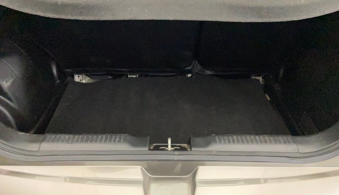 2021 Maruti Swift ZXI, Petrol, Manual, 31,073 km, Boot Inside