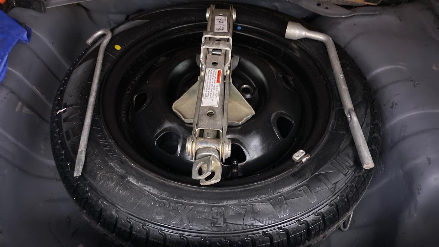 2017 Maruti Alto K10 VXI P, Petrol, Manual, 52,277 km, Spare Tyre