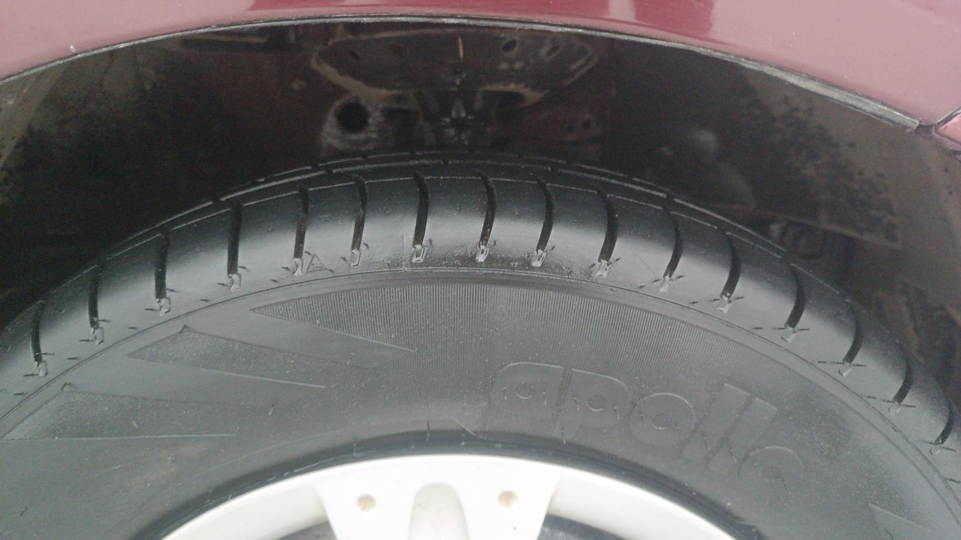 2015 Honda Amaze 1.2L I-VTEC S, Petrol, Manual, 59,547 km, Right Front Tyre Tread