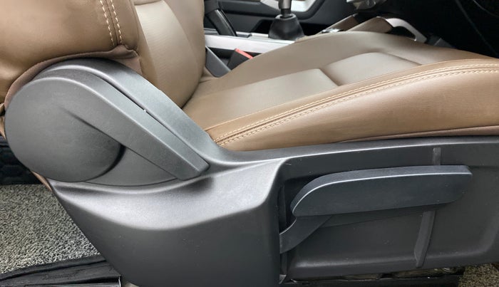 2019 Tata Harrier XZ 2.0L Kryotec, Diesel, Manual, 38,791 km, Driver Side Adjustment Panel