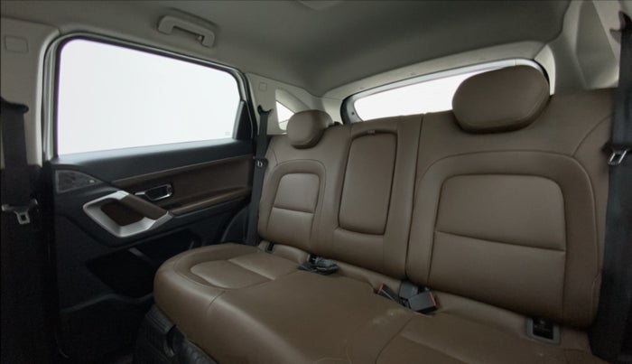 2019 Tata Harrier XZ 2.0L Kryotec, Diesel, Manual, 38,791 km, Right Side Rear Door Cabin