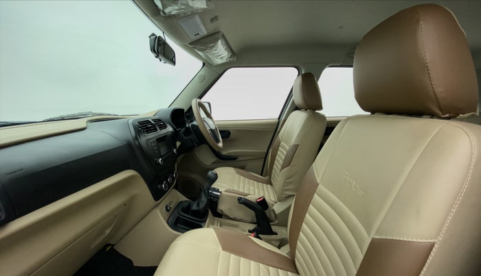 2018 Mahindra TUV300 T6+, Diesel, Manual, 18,519 km, Right Side Front Door Cabin