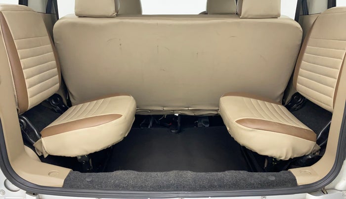 2018 Mahindra TUV300 T6+, Diesel, Manual, 18,519 km, Third Seat Row ( optional )