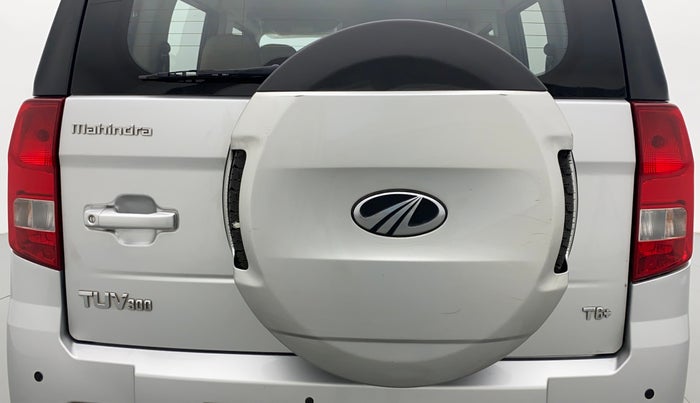 2018 Mahindra TUV300 T6+, Diesel, Manual, 18,519 km, Spare Tyre
