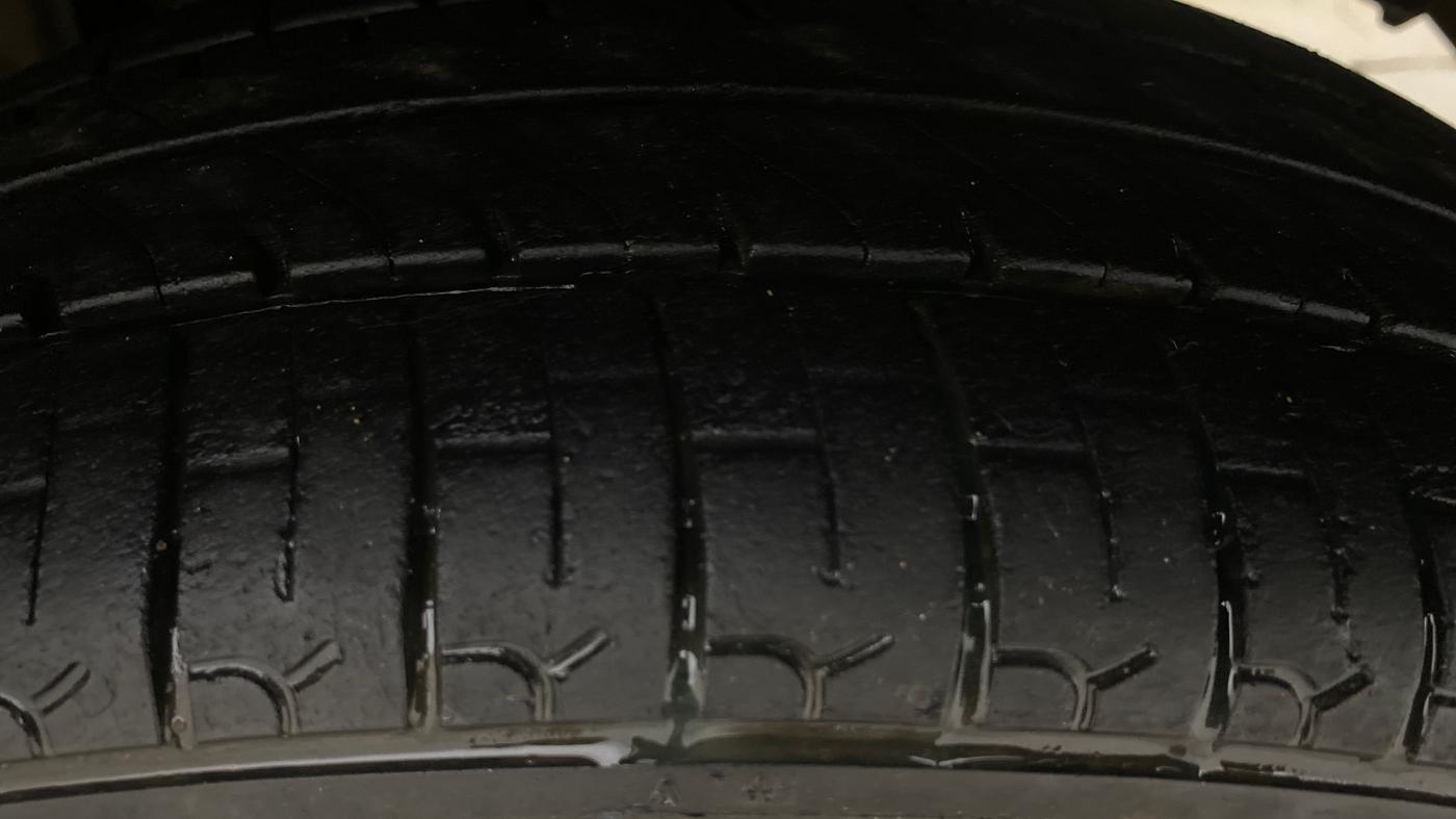 2016 Maruti Alto K10 VXI AMT, Petrol, Automatic, 87,475 km, Left Rear Tyre Tread